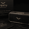 Vertu Signature Speaker là loa Bluetooth cao cấp với thiết kế sang trọng, chất âm mạnh mẽ và công nghệ âm thanh hiện đại. Phụ kiện xa xỉ dành cho giới thượng lưu.