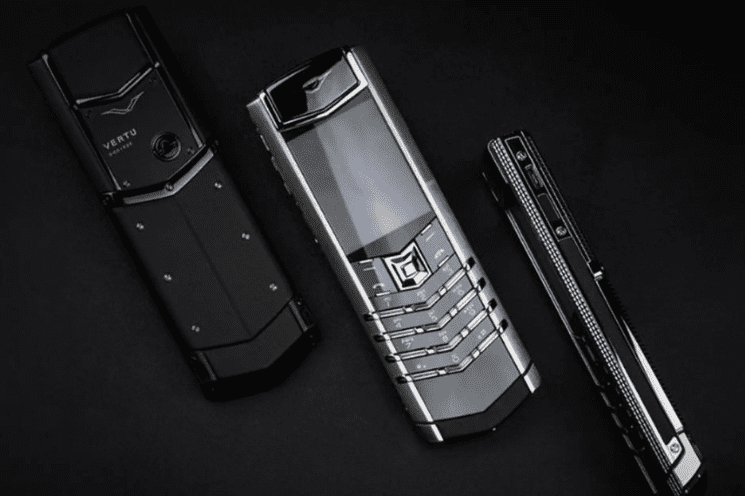 Cập nhật bảng giá điện thoại Vertu chính hãng 2026. Chia sẻ cẩm nang 10 lưu ý kiểm tra IMEI, chất liệu và địa chỉ đại lý uy tín từ chuyên gia QUOCHUYMMO.